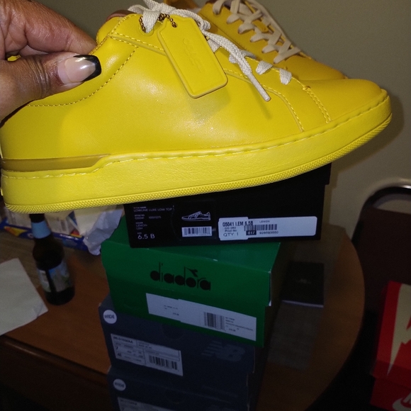 Coach yellow sneakers - Picture 3 of 5